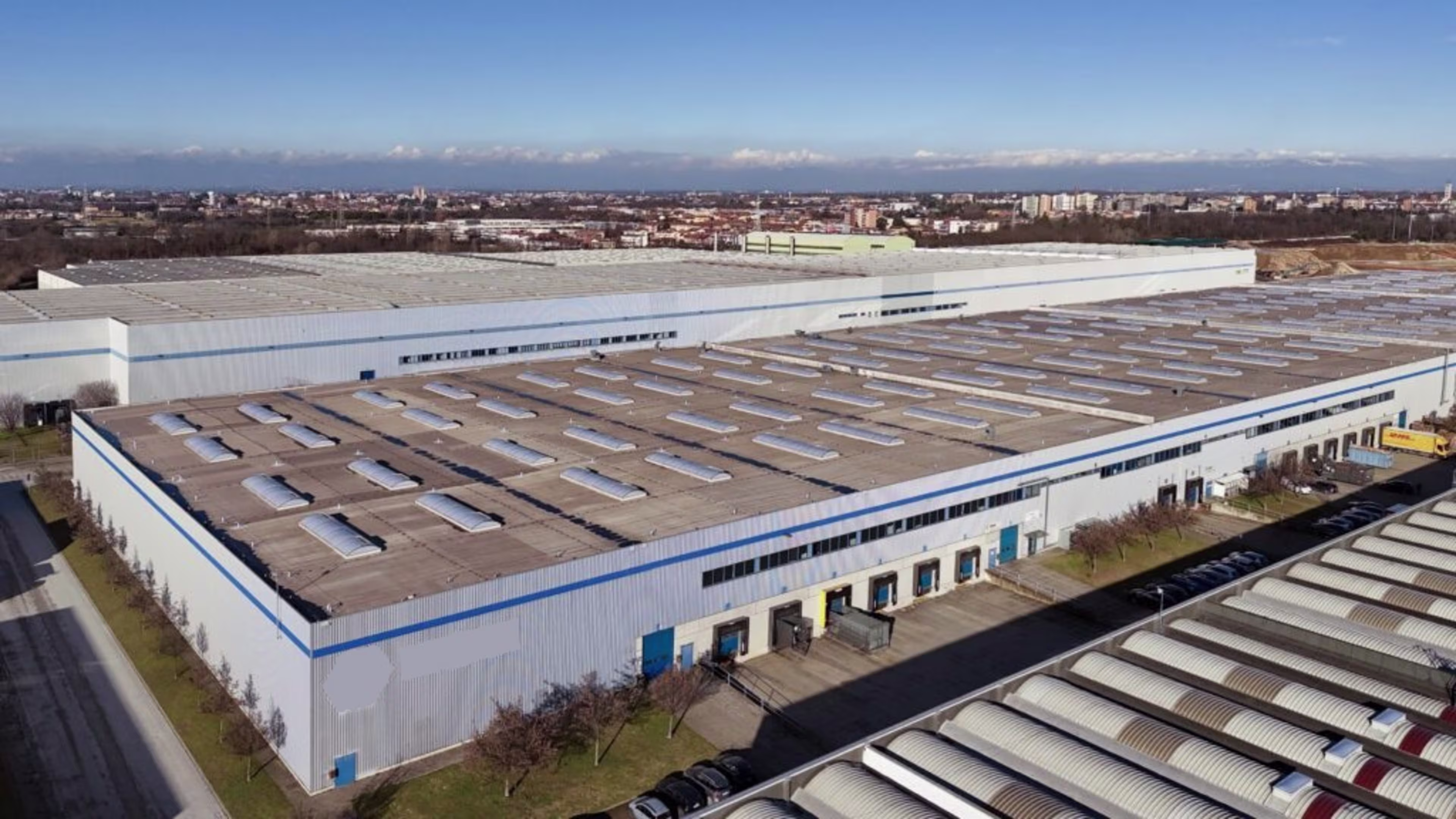 Magazzino logistico in locazione a Lainate - Arese, Milano