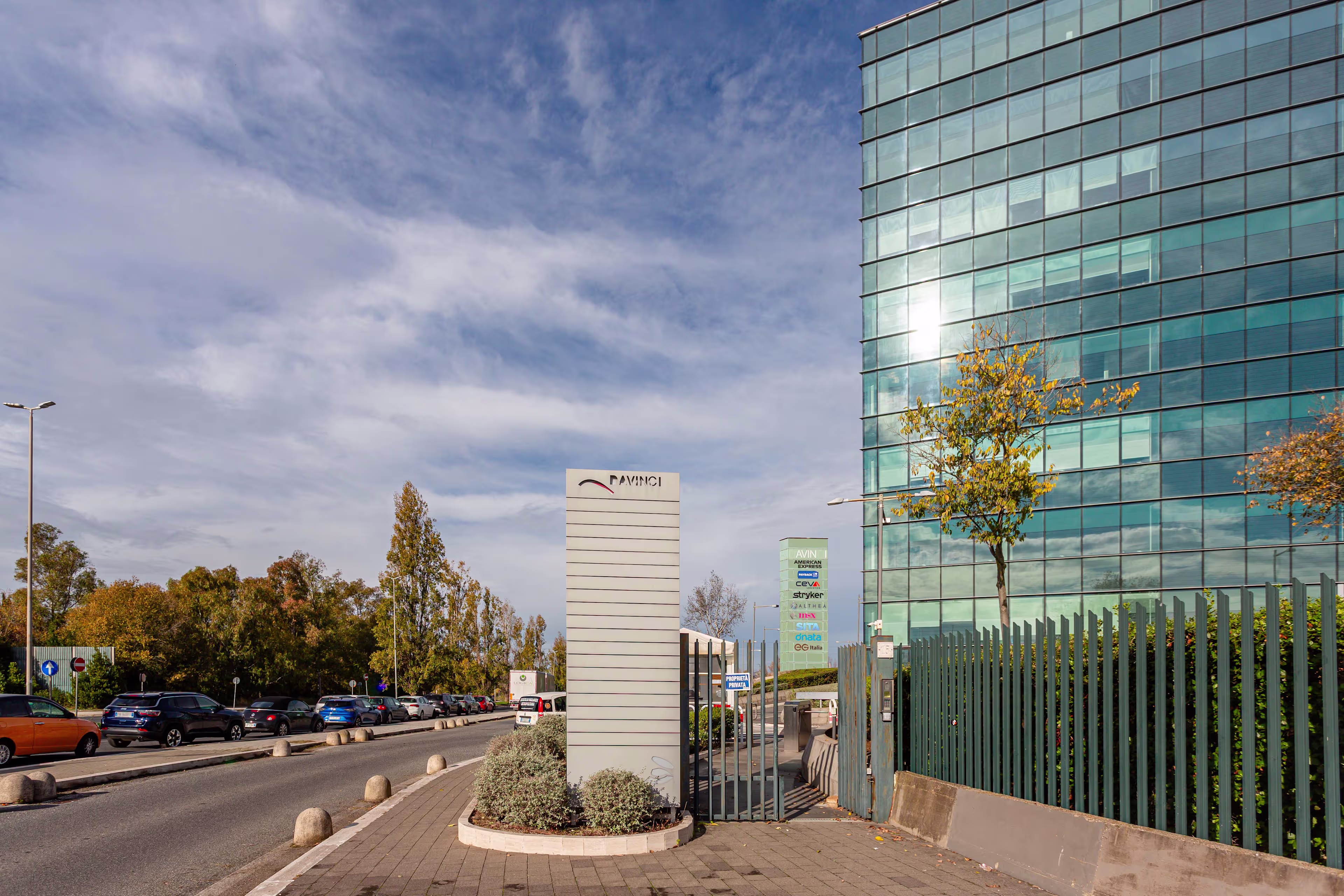 DA VINCI CENTER - Via A. G. Eiffel 13-15