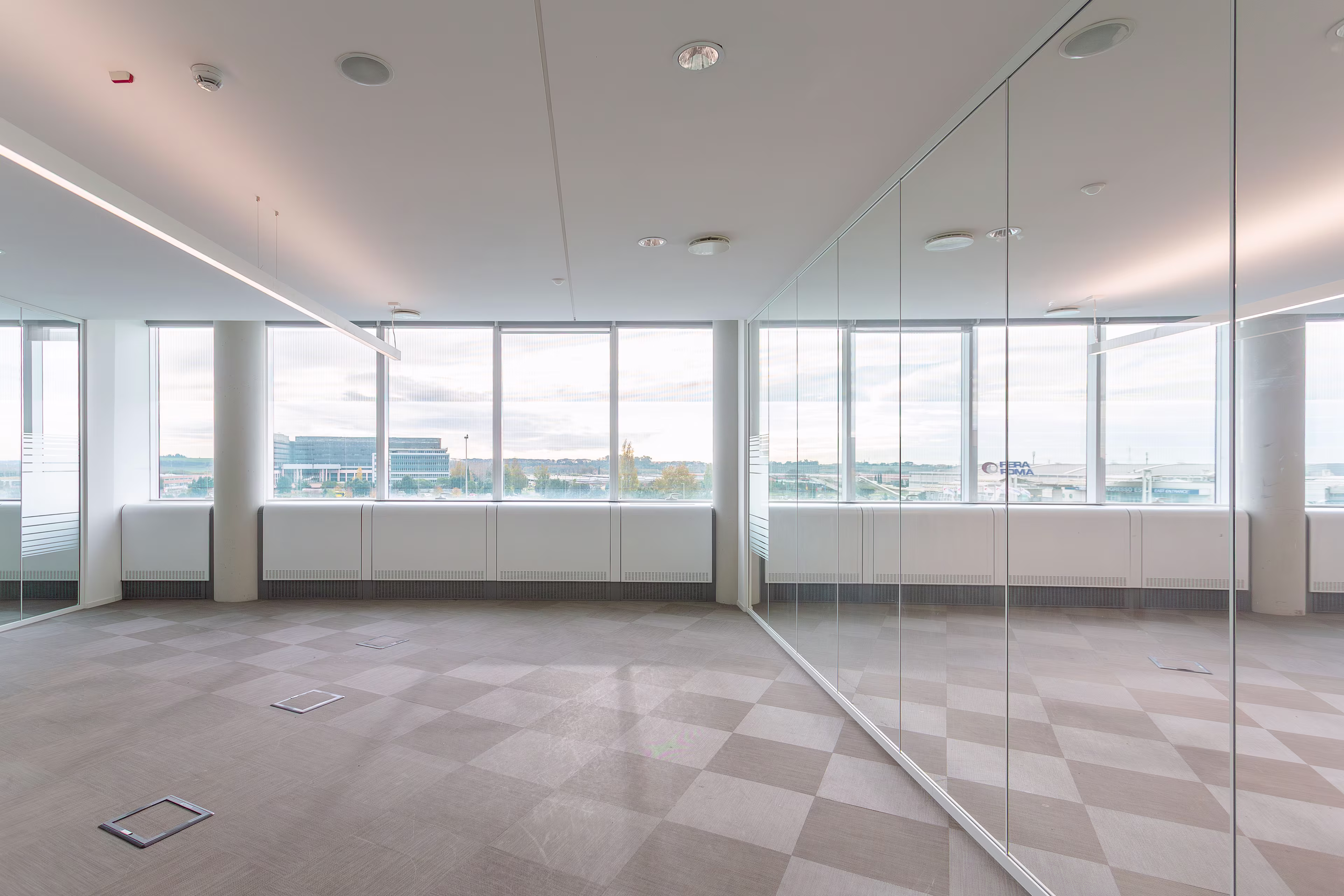 DA VINCI CENTER - Via A. G. Eiffel 13-15