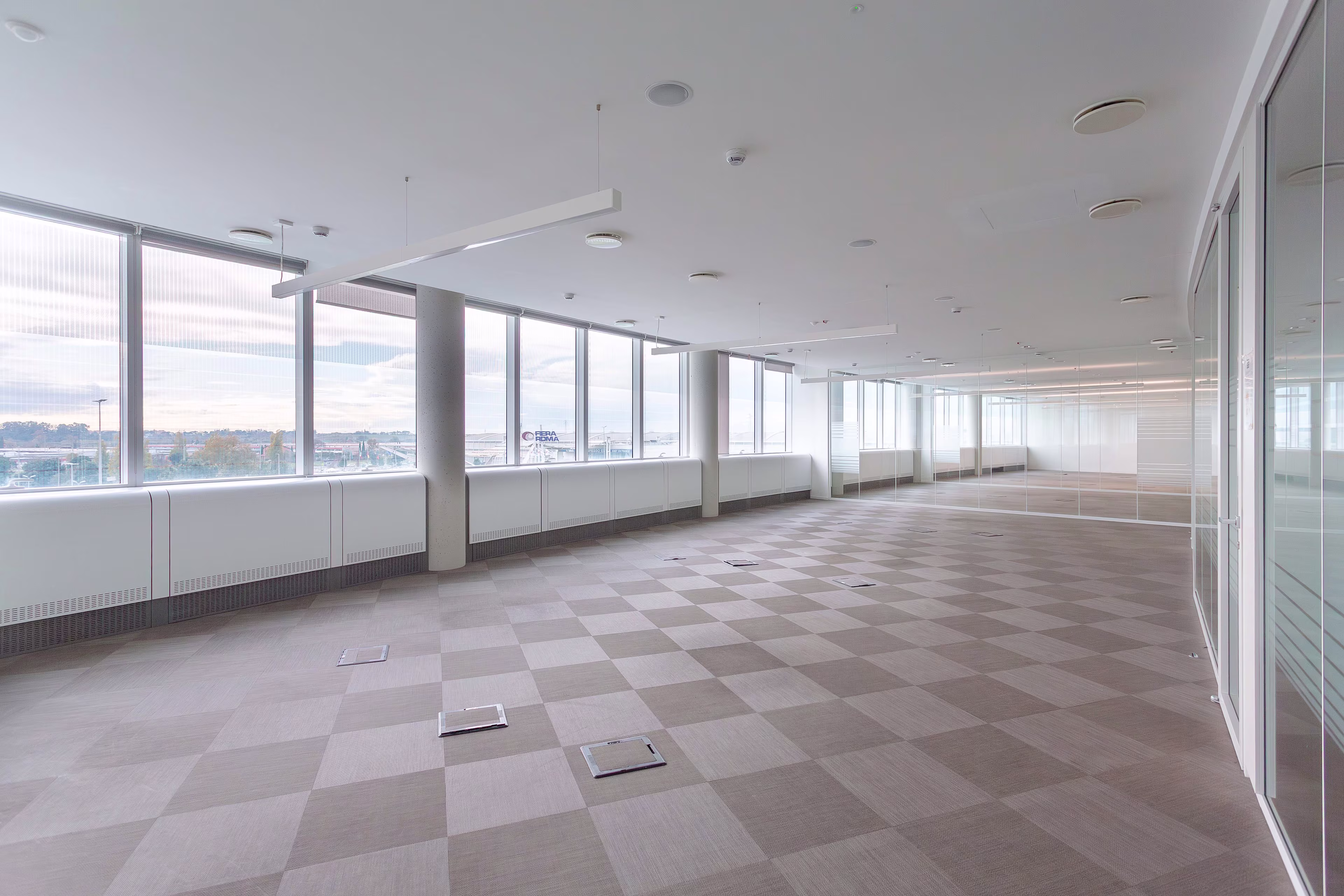 DA VINCI CENTER - Via A. G. Eiffel 13-15