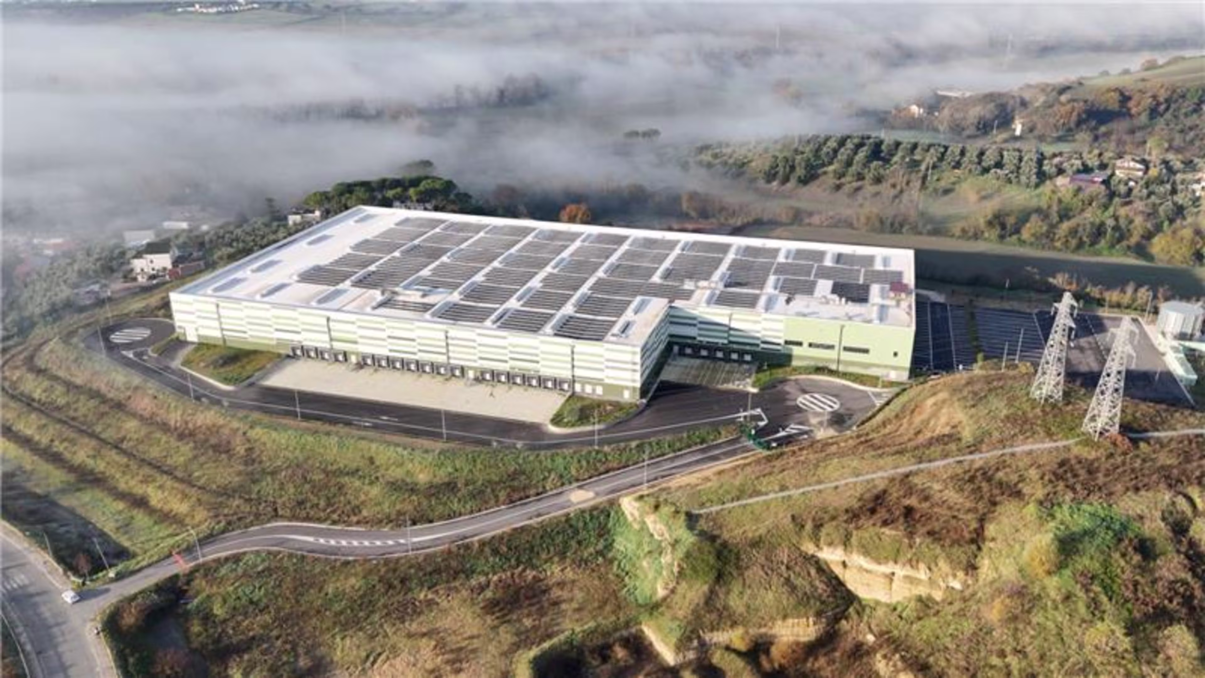 Immobile logistico in locazione a Fara in Sabina, Rieti