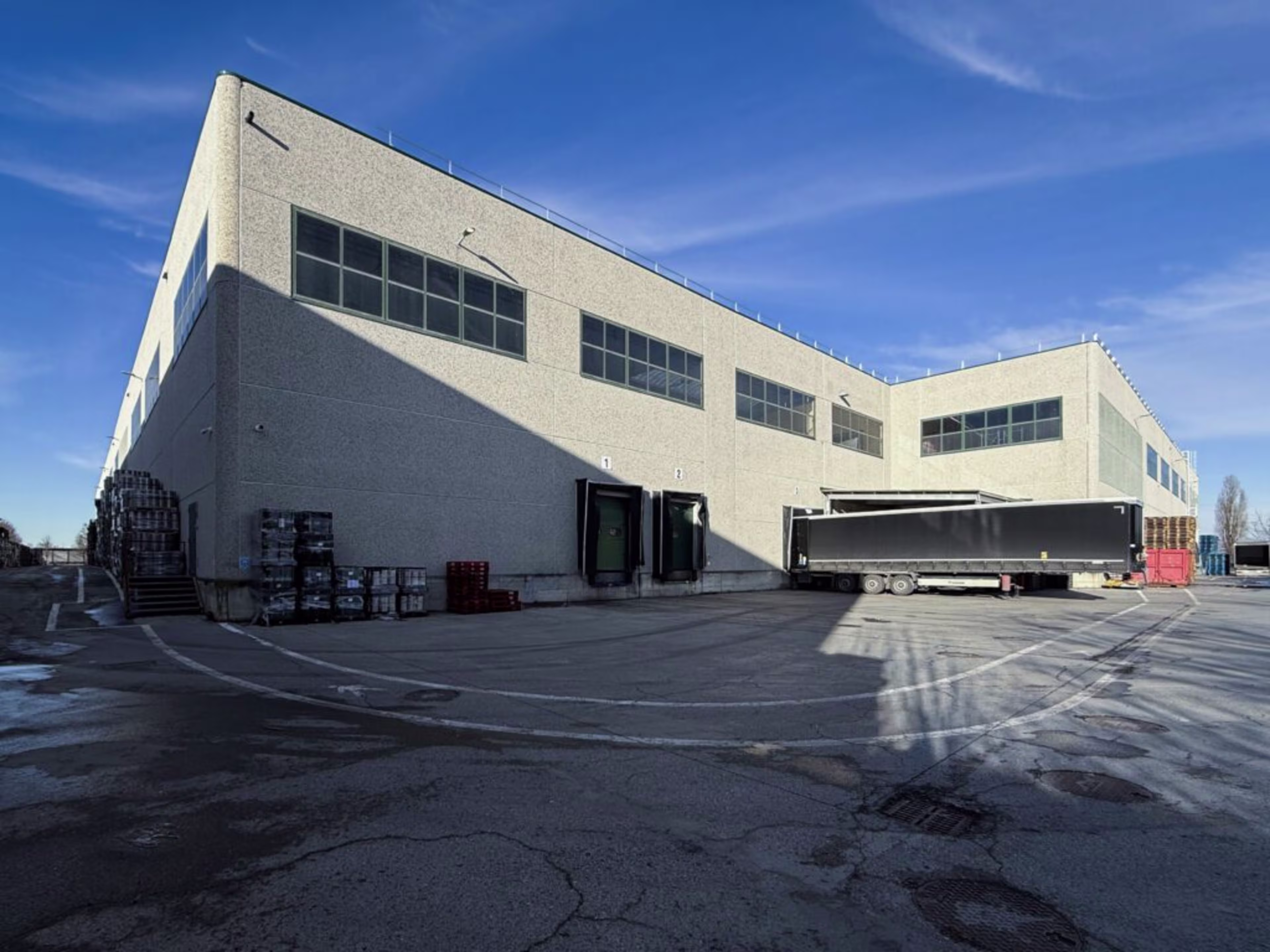 Complesso logistico in locazione a Massalengo, Lodi