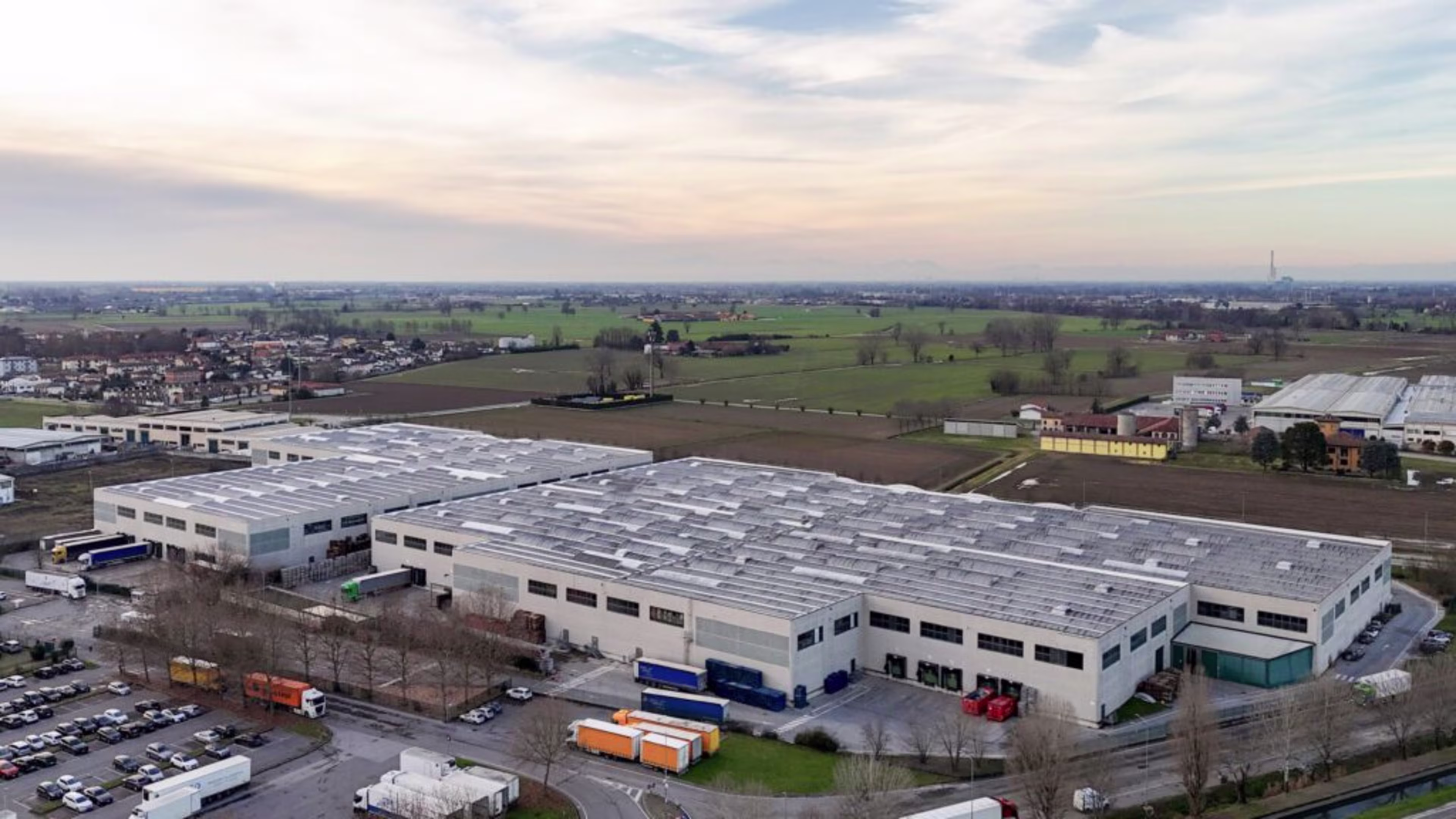 Complesso logistico in locazione a Massalengo, Lodi