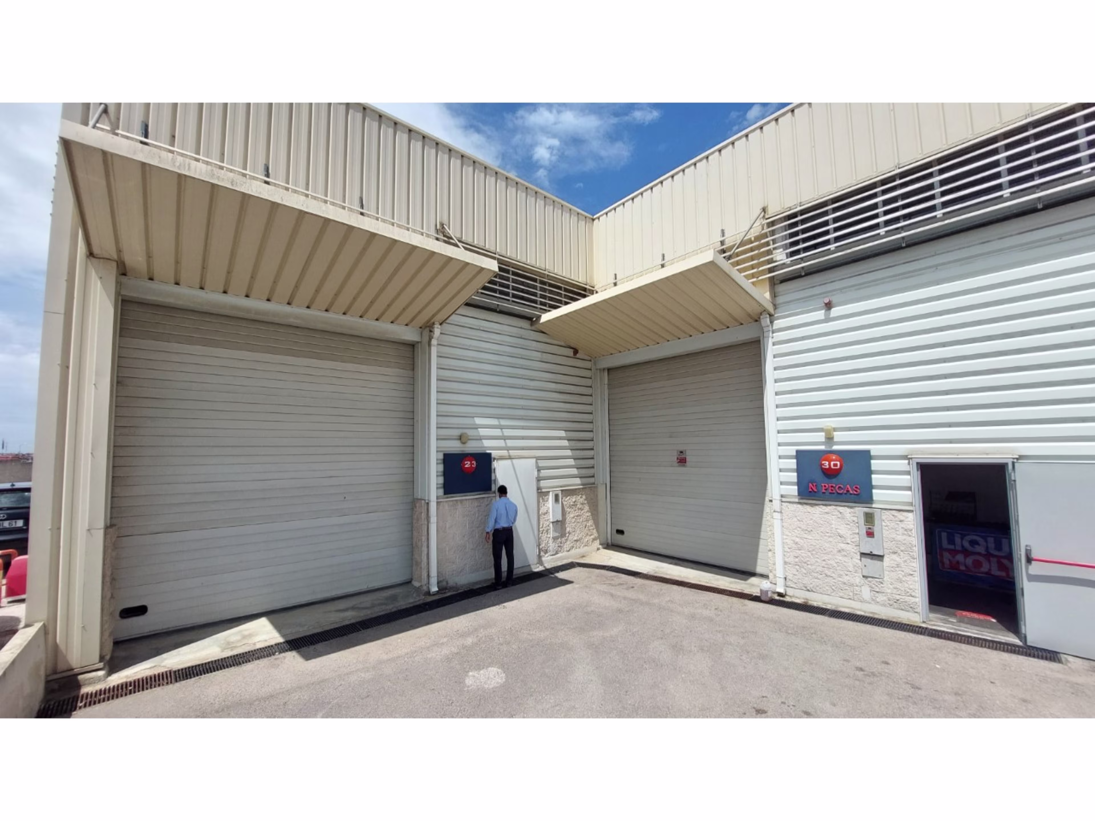 Armazéns no Montijo