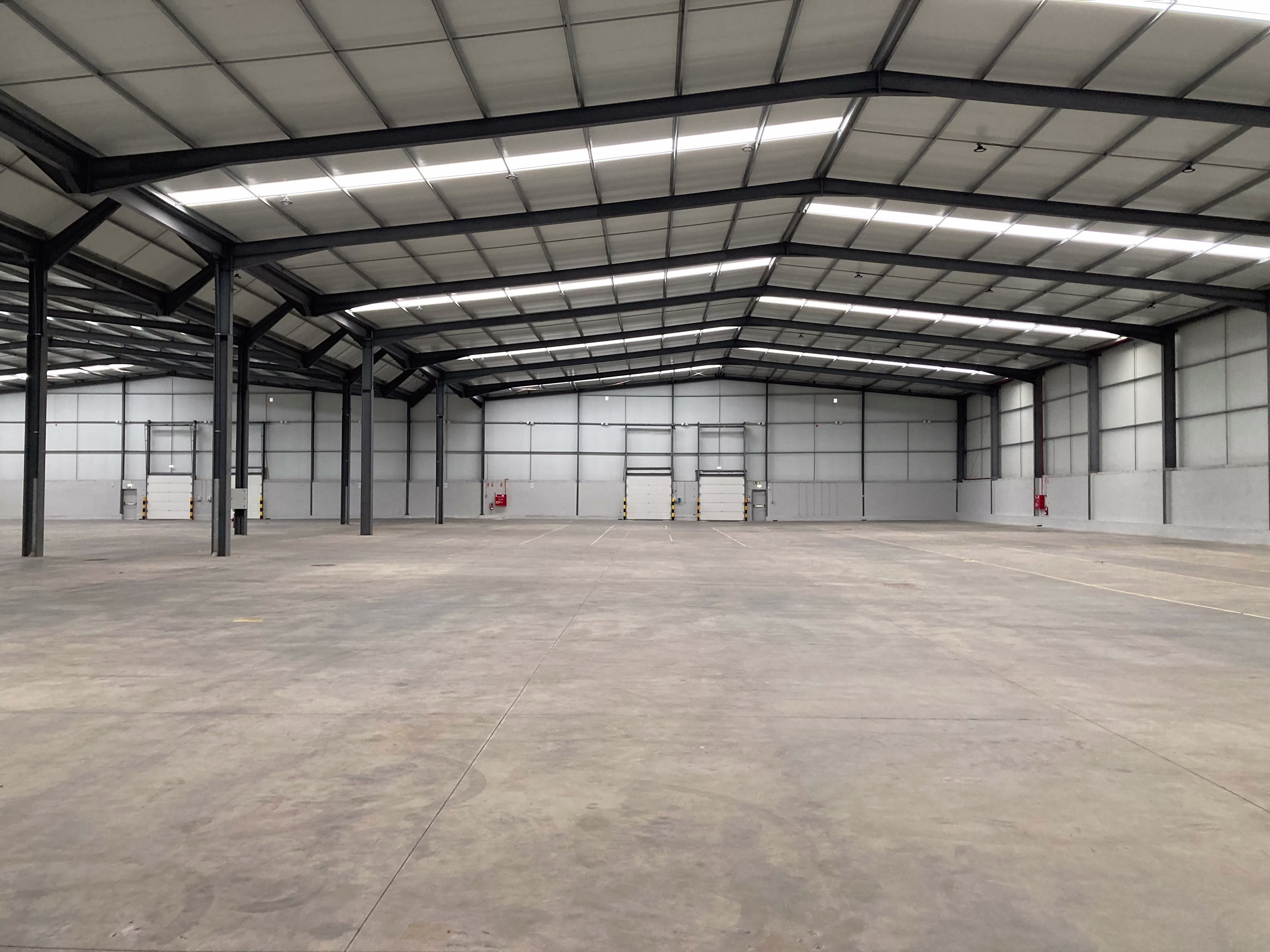 Armazém Zona Industrial Aveiro | Arrendamento