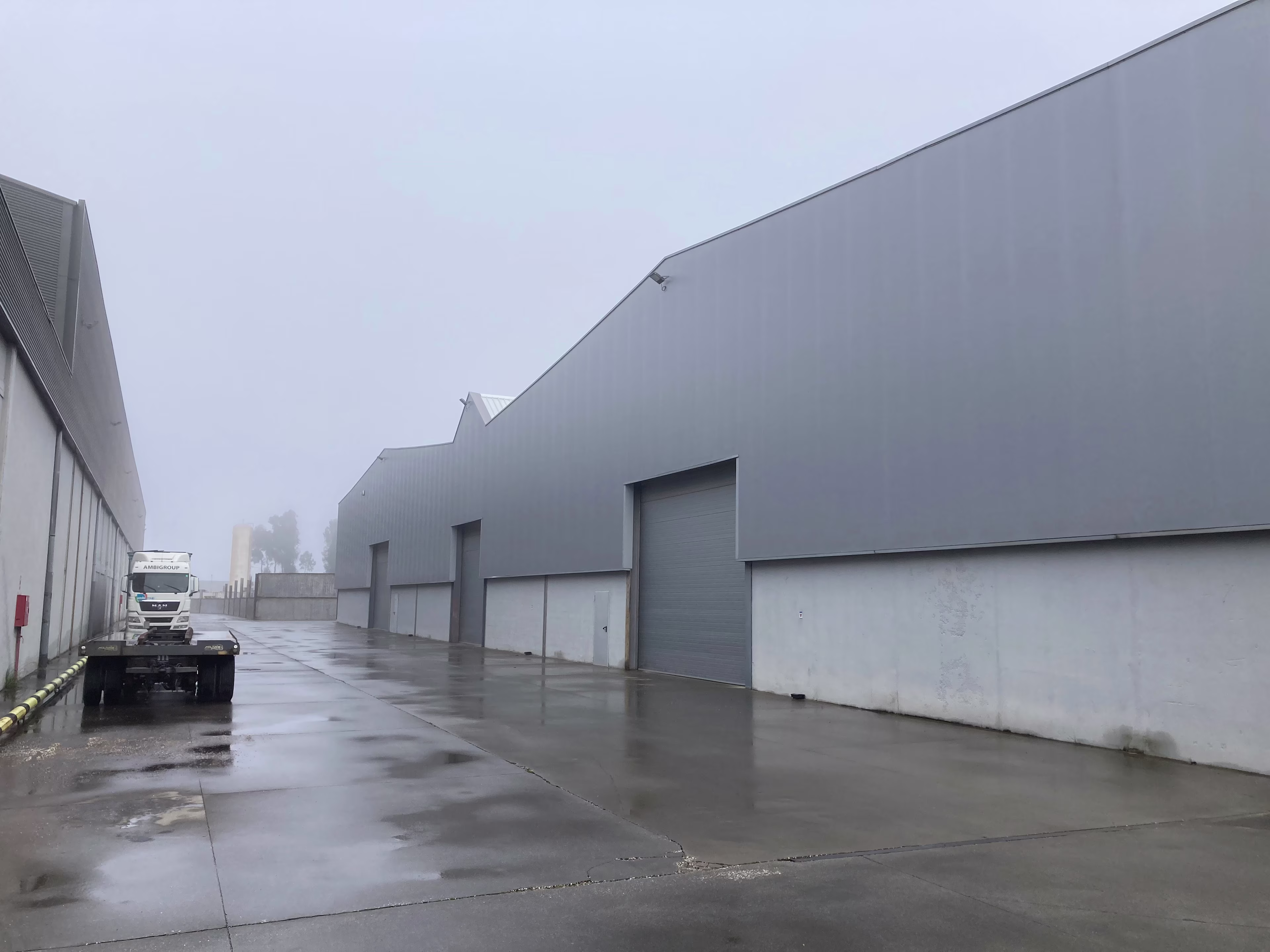 Armazém Zona Industrial Aveiro | Arrendamento