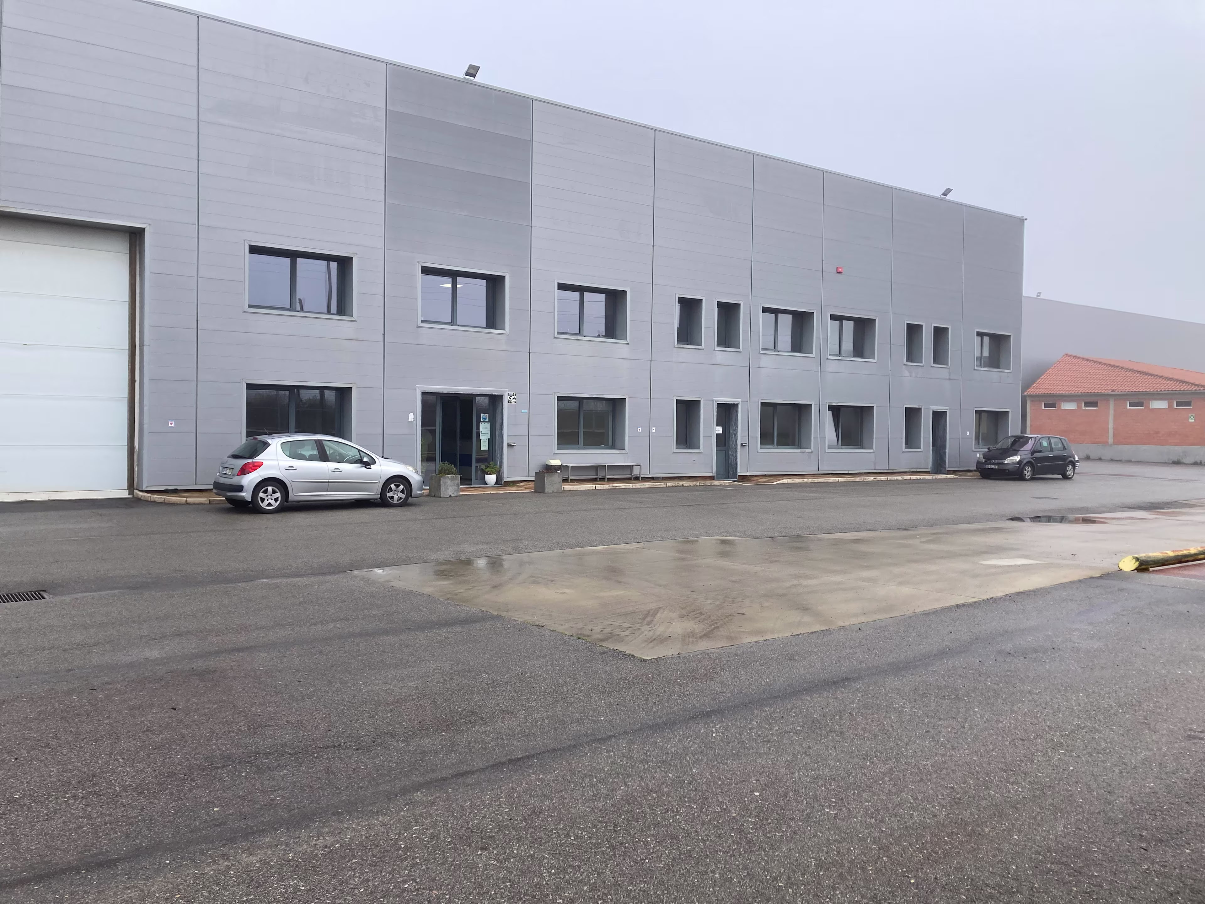 Armazém Zona Industrial Aveiro | Arrendamento