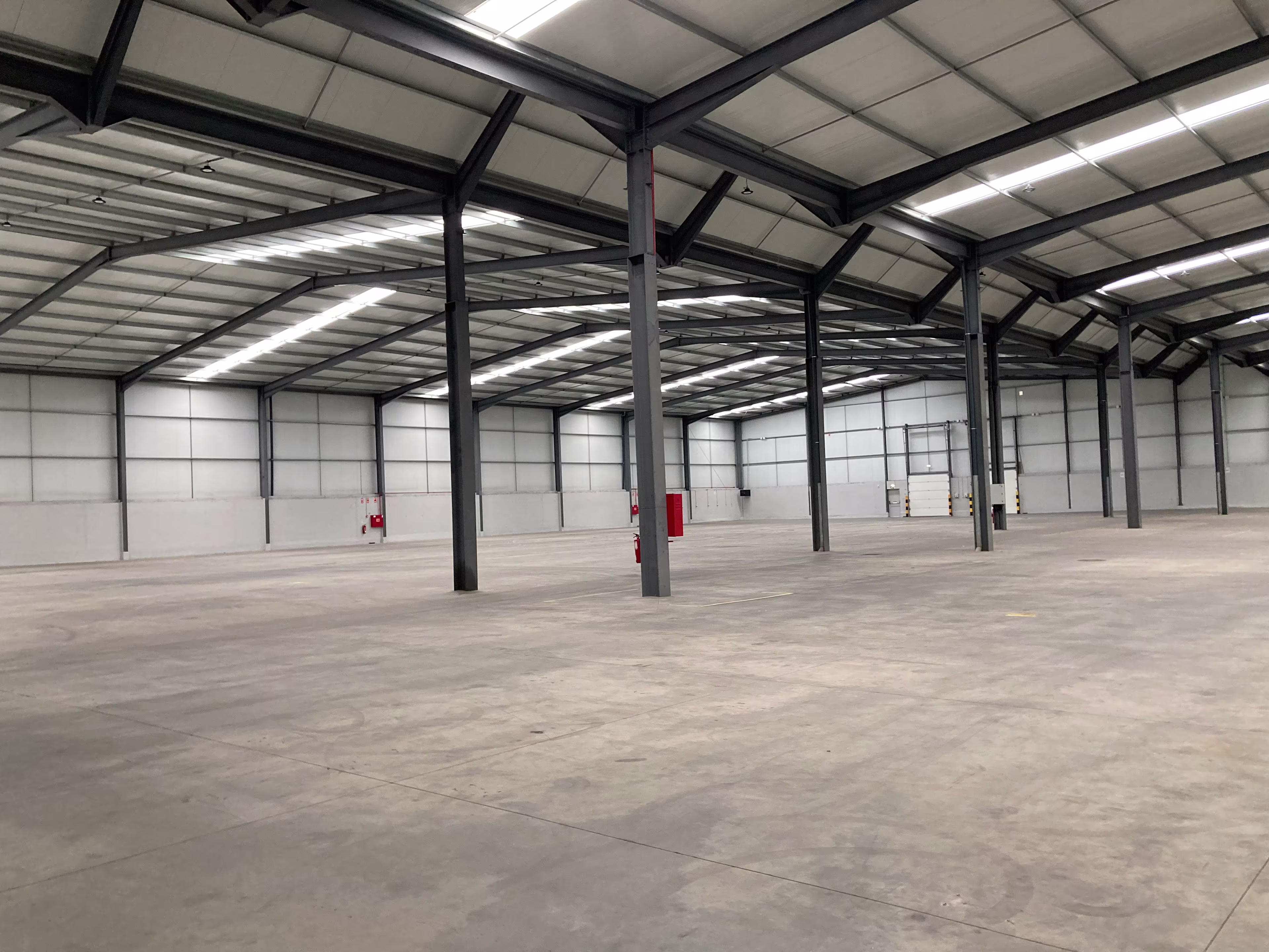 Armazém Zona Industrial Aveiro | Arrendamento