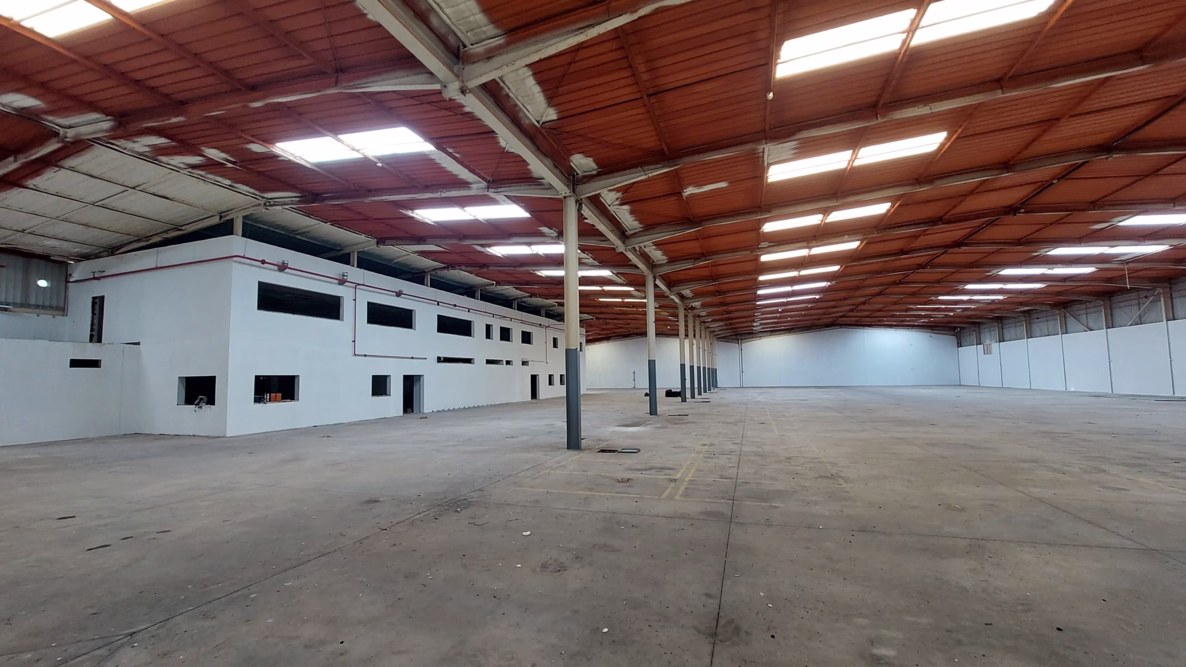 Armazém Industrial Samora Correia