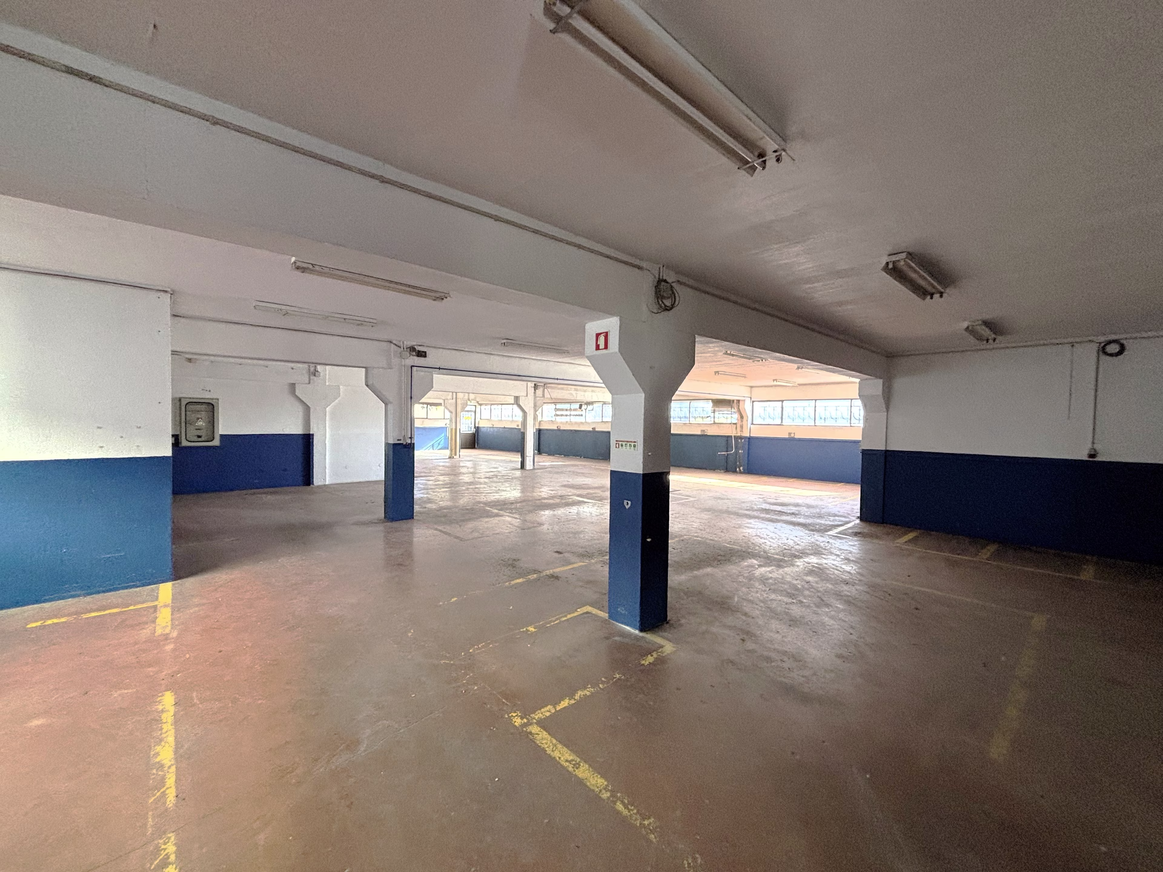 Armazém Industrial & Logistics - Massamá