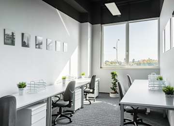 Work Club Jerozolimskie 200