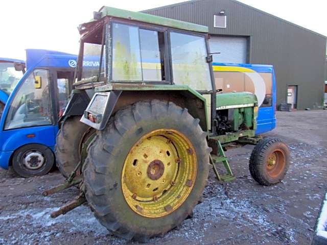 John Deere 3130