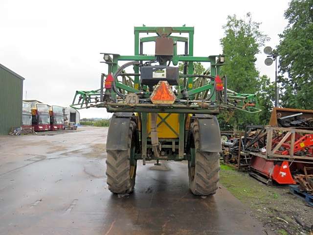 John Deere 732 Sprayer