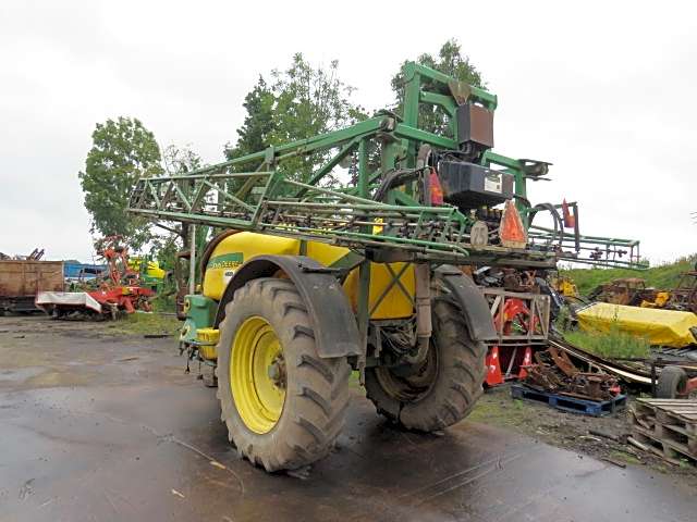 John Deere 732 Sprayer