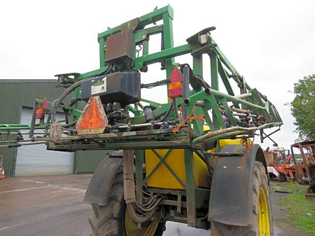 John Deere 732 Sprayer