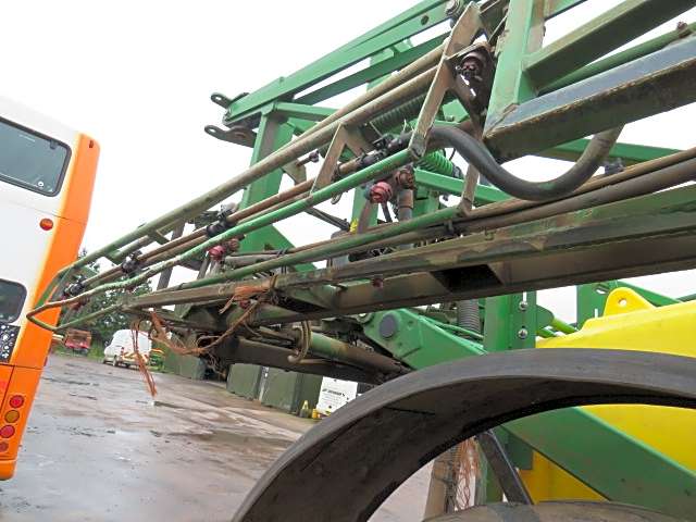 John Deere 732 Sprayer