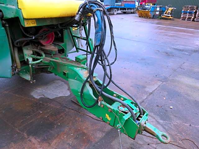 John Deere 732 Sprayer