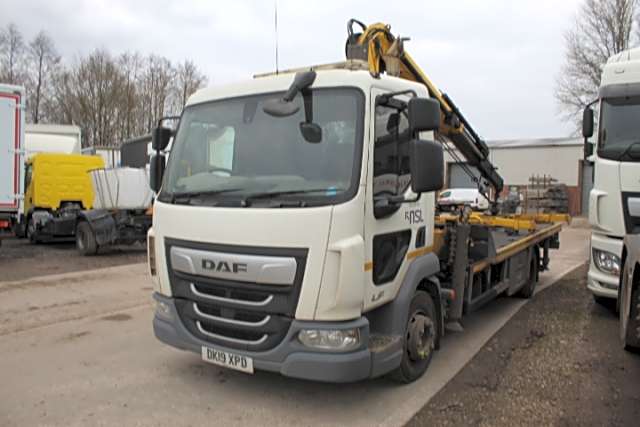 DAF LF 210 Hyva Crane