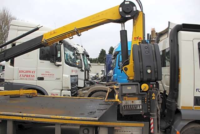 DAF LF 210 Hyva Crane