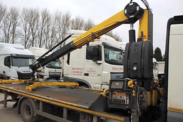 DAF LF 210 Hyva Crane