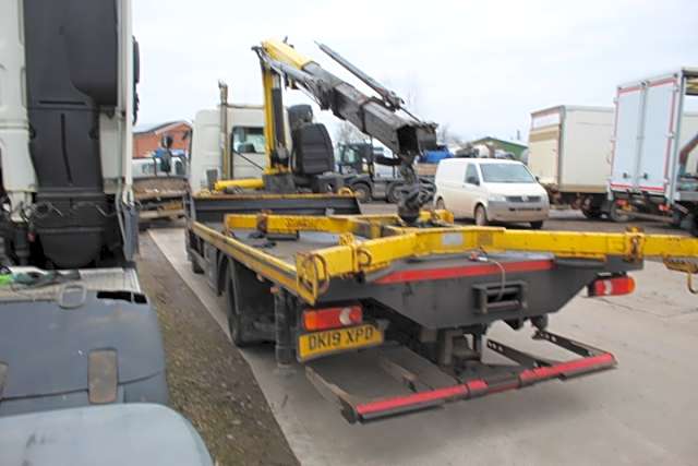 DAF LF 210 Hyva Crane