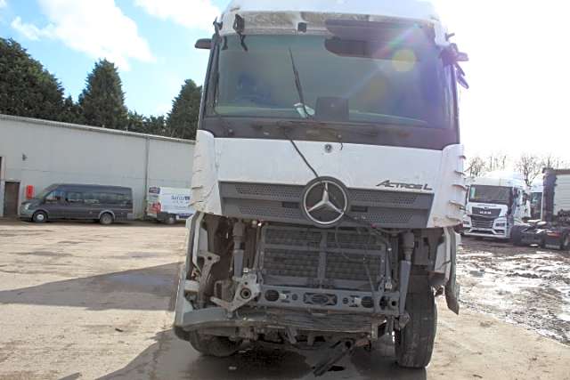 Mercedes Actros 2545