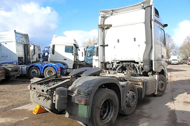 Mercedes Actros 2545