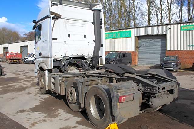 Mercedes Actros 2545