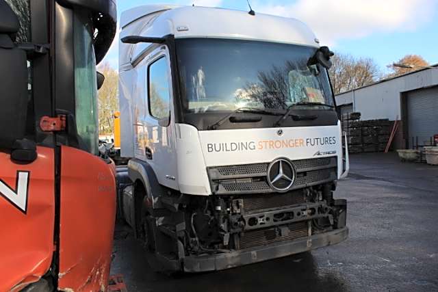 Mercedes Actros 2546