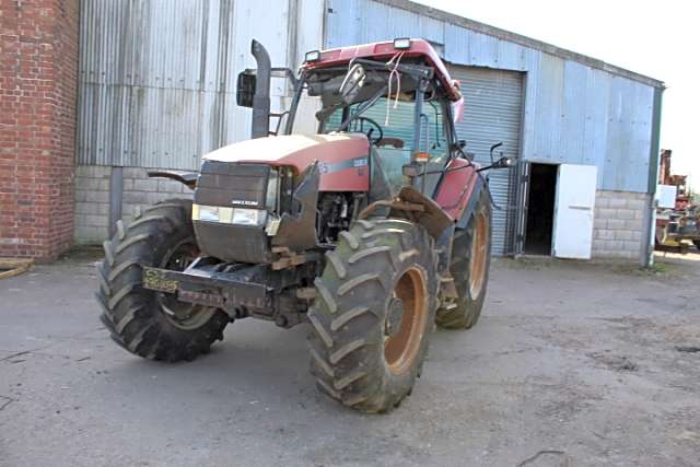 Case MX 135