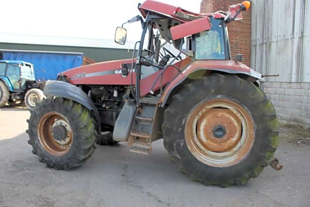 Case MX 135