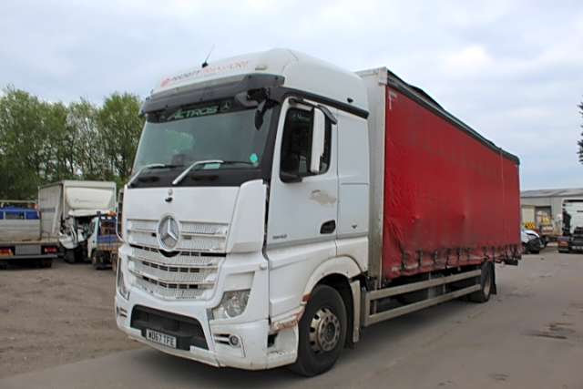 Mercedes Actros 1842