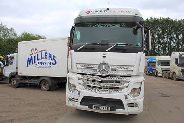 Mercedes Actros 1842