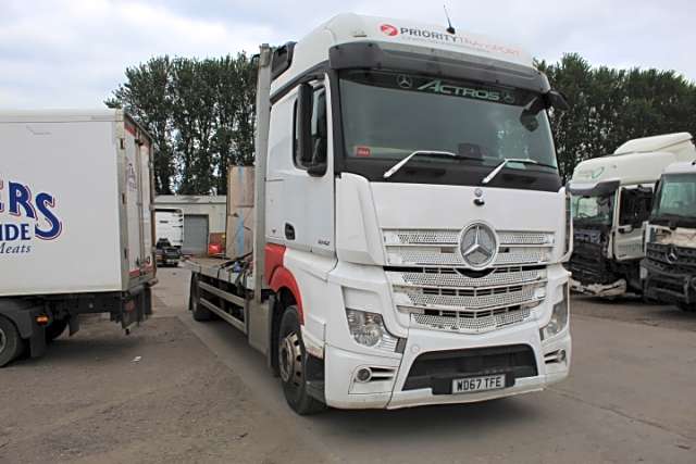Mercedes Actros 1842