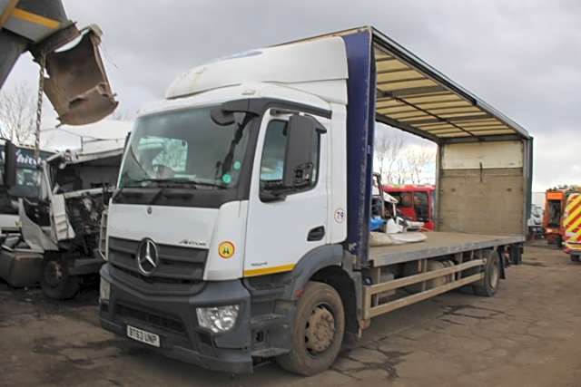 Mercedes Actros 1824