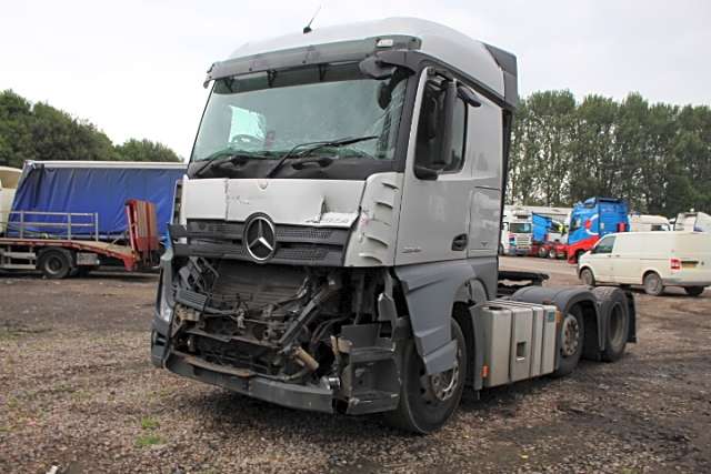 Mercedes Actros 2545