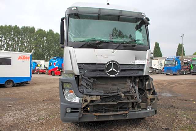 Mercedes Actros 2545