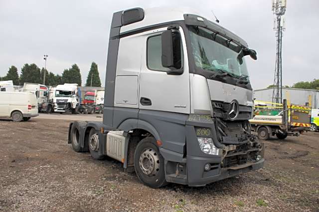 Mercedes Actros 2545
