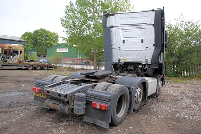 Mercedes Actros 2545