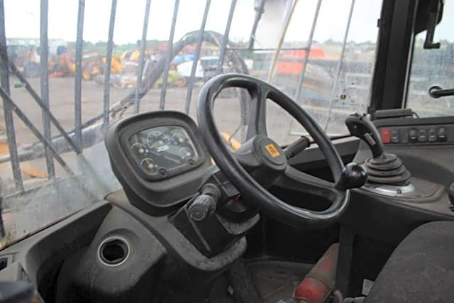 JCB 437 HT Loading Shove