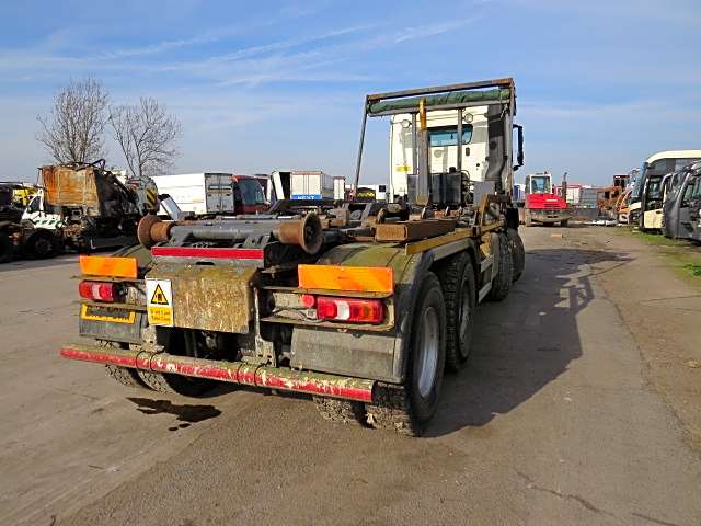 Mercedes Arocs 3236 Hook Load