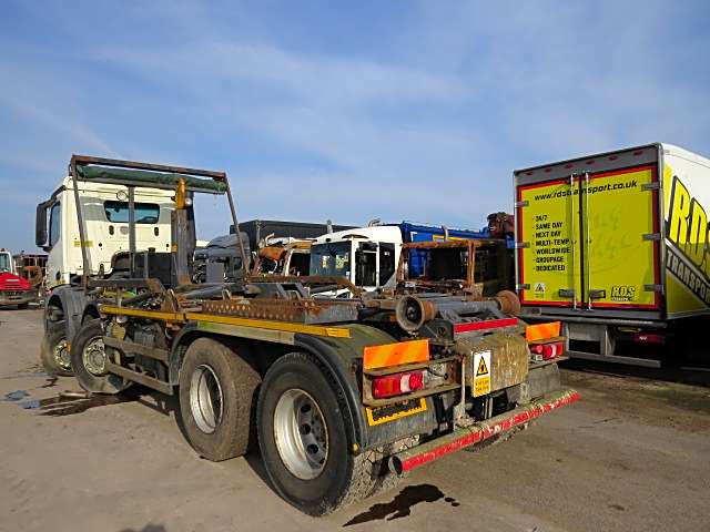 Mercedes Arocs 3236 Hook Load