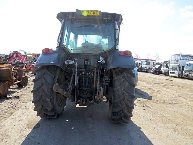 Valtra N121 Tractor
