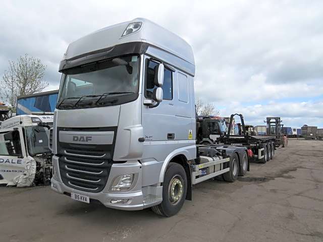 DAF XF 260 Wagon and Dra