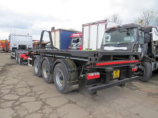 DAF XF 260 Wagon and Dra