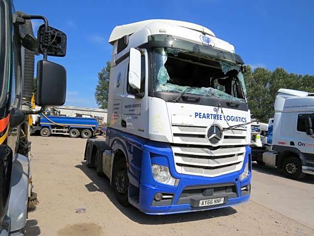 Mercedes Actros 2545