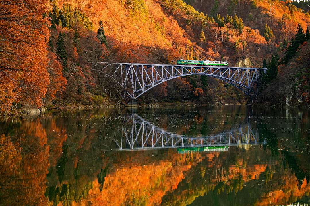 japan tourism in october