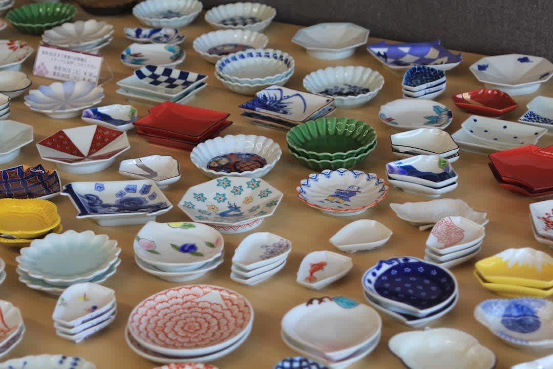 Arita ware in Saga Prefecture placed on a table.