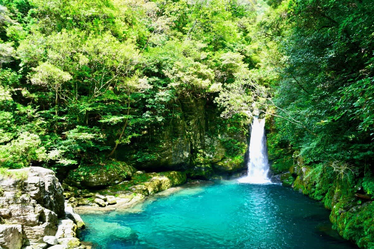 Nikobuchi Falls, Niyodo River in Kochi Prefecture