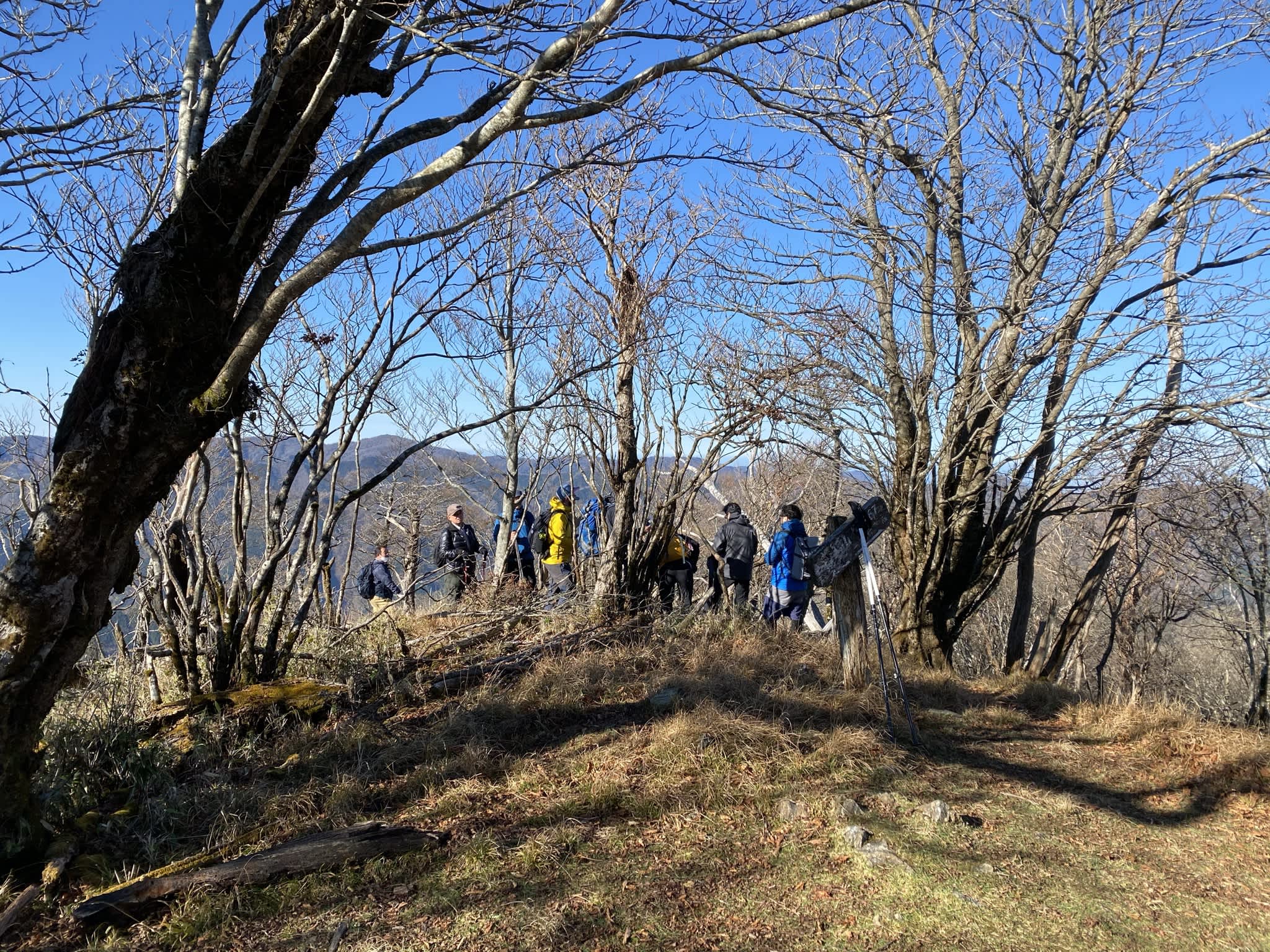 randonneurs sur le sentier de Kiritachigoe, Japon